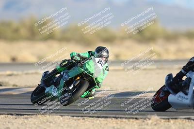 media/Dec-07-2025-CVMA (Sun) [[3e7d2de5dc]]/Race 17-Amateur Formula Middleweight/